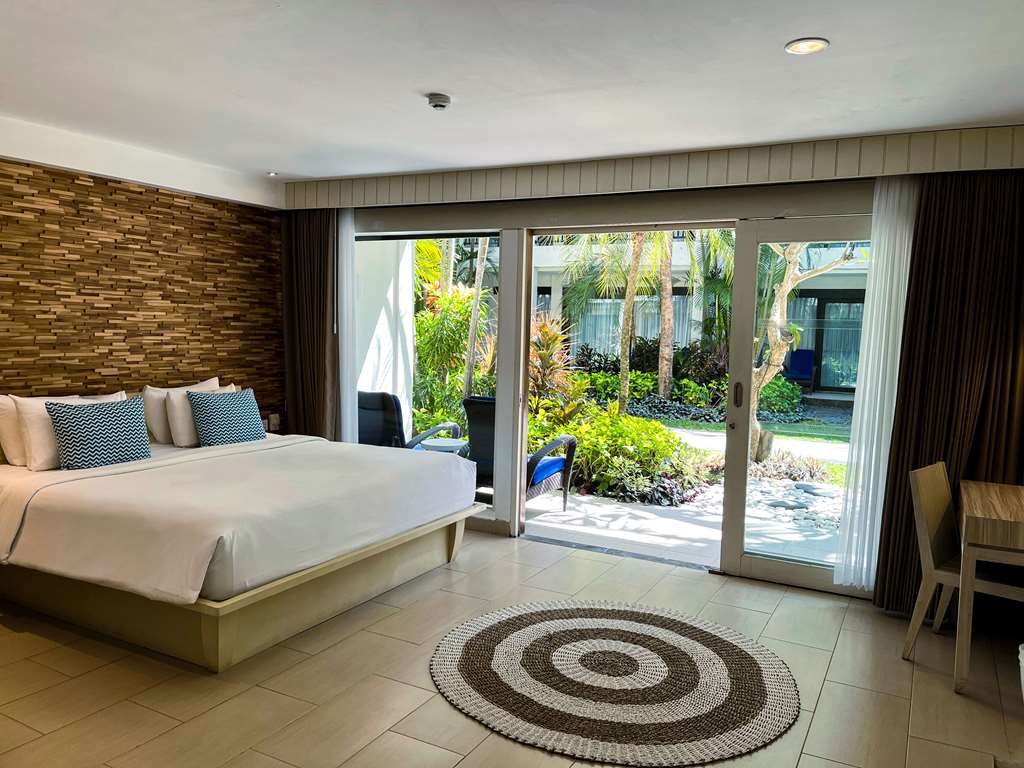 AWAY BALI LEGIAN CAMAKILA-guestroom-Guest Room,On-Site.jpg
