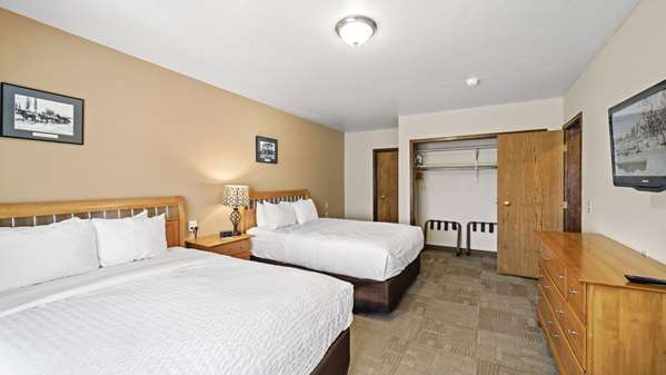 Suite - Clarion Hotel & Suites Fairbanks