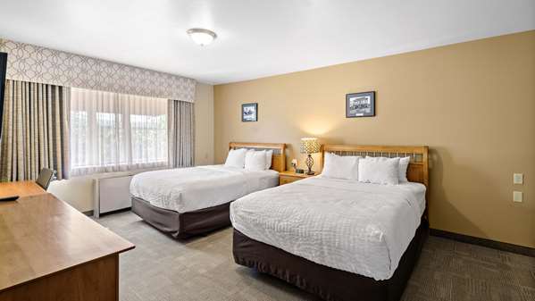 Suite - Clarion Hotel & Suites Fairbanks
