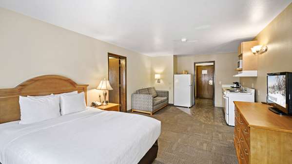 Suite - Clarion Hotel & Suites Fairbanks