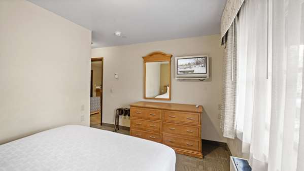 Suite - Clarion Hotel & Suites Fairbanks