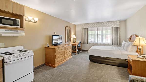 Suite - Clarion Hotel & Suites Fairbanks