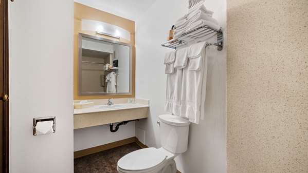 Suite - Clarion Hotel & Suites Fairbanks