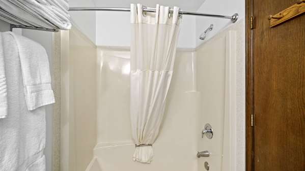 Suite - Clarion Hotel & Suites Fairbanks