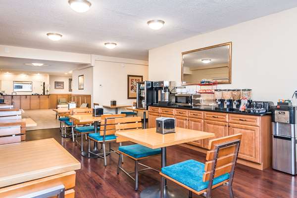 Amenities - Days Inn Okeechobee