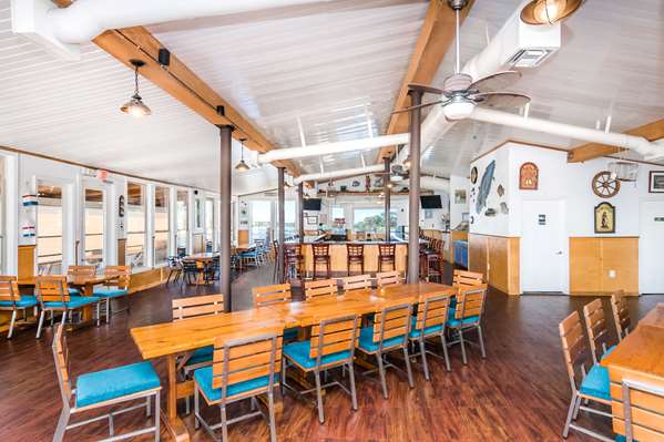 Bar - Days Inn Okeechobee