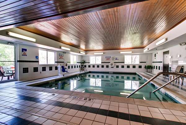Pool - Baymont Inn & Suites Kirksville