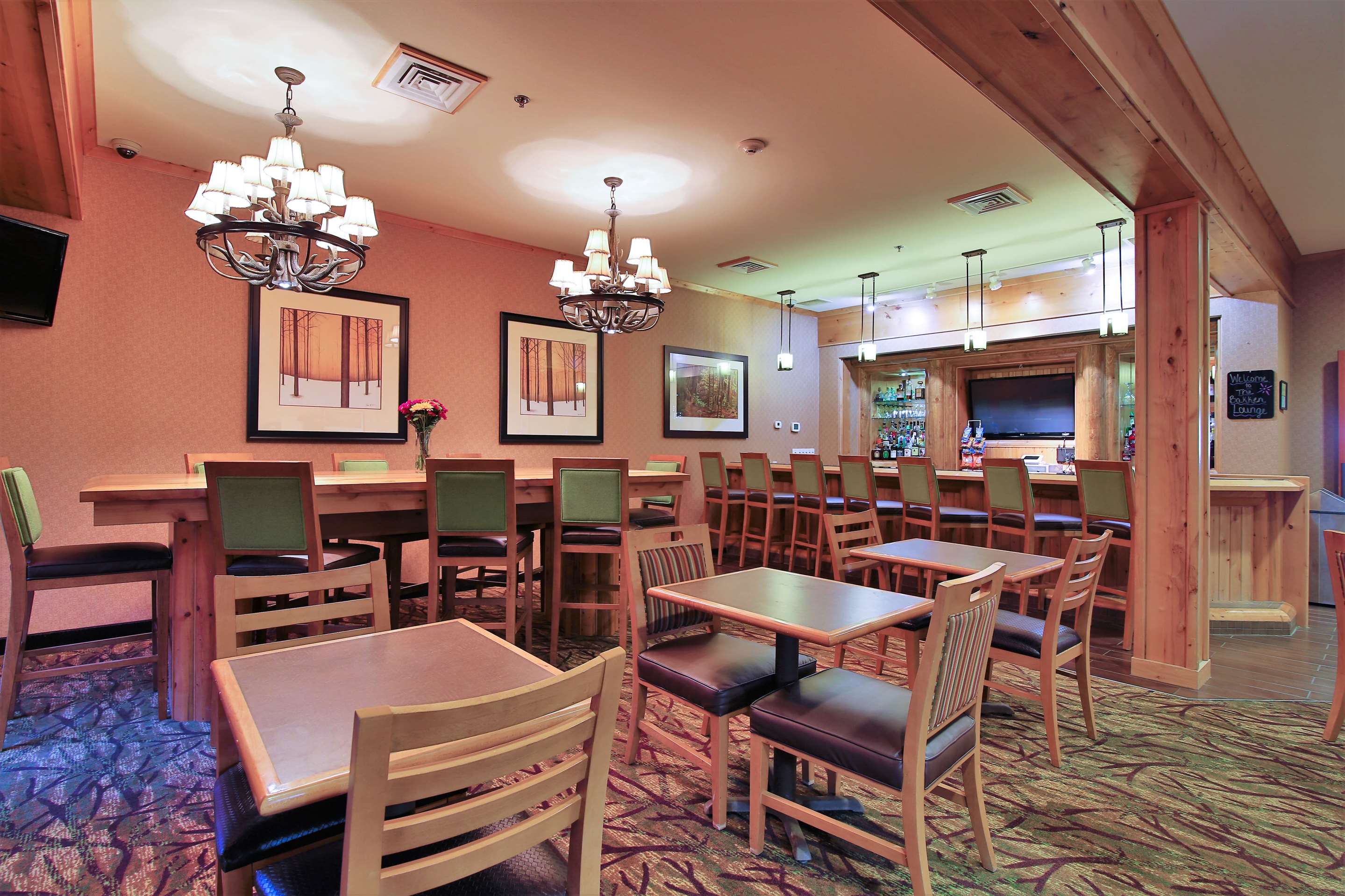 BarLounge | Hawthorn Suites by Wyndham Minot