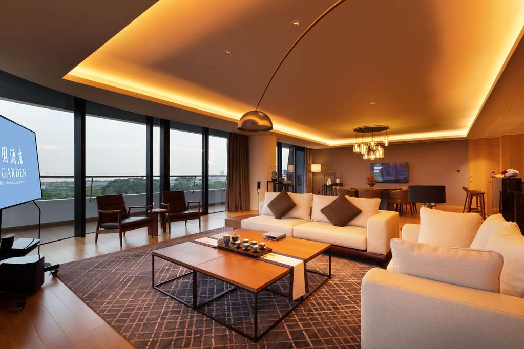 LN GARDEN HOTEL NANSHA-guestroom-Suite,On-Site.jpg