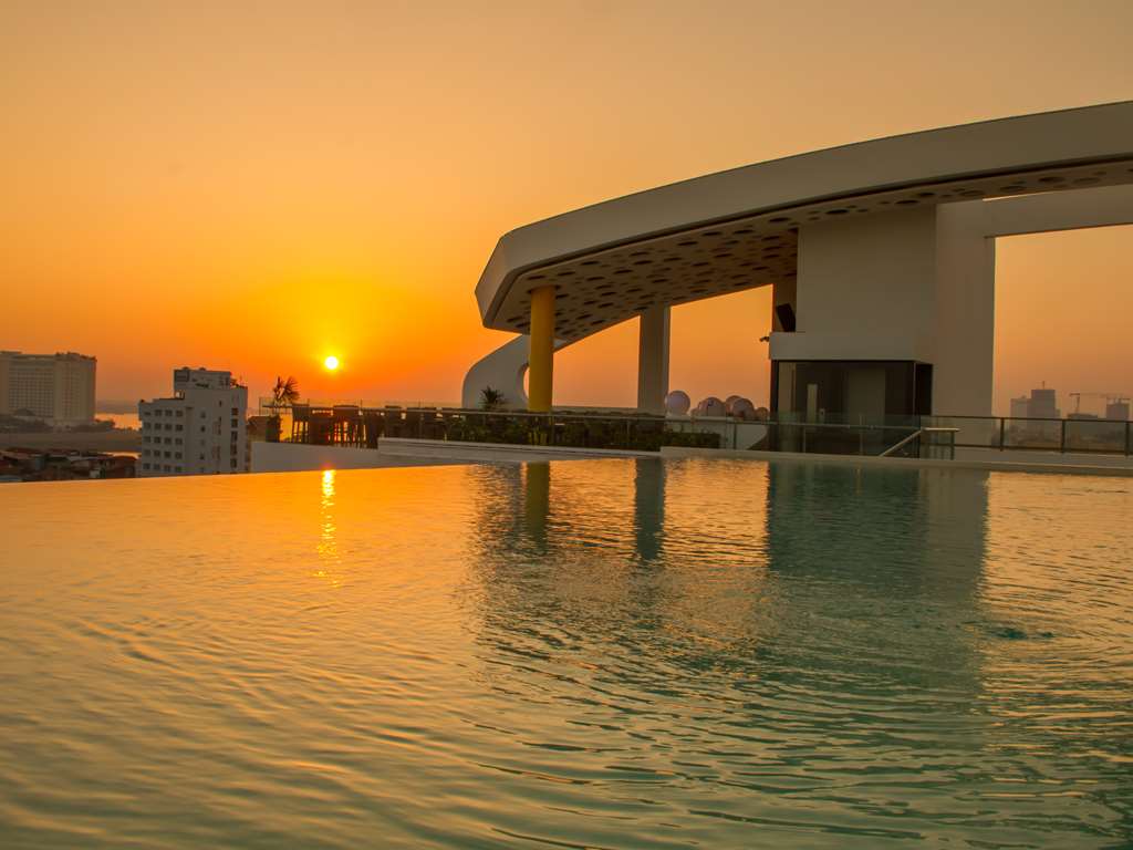 SUN & MOON, Urban Hotel