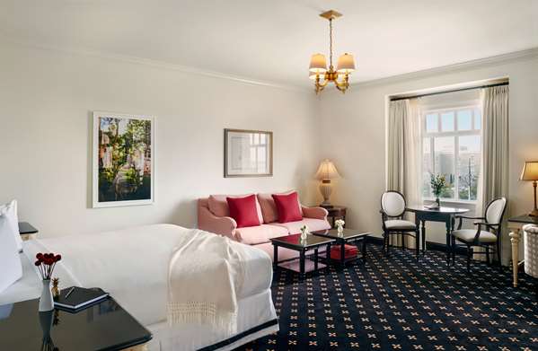 Suite - French Quarter Inn Charleston