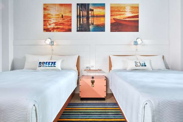  - Universal Dockside Inn & Suites Orlando - I-4, Exits 75A & 75B