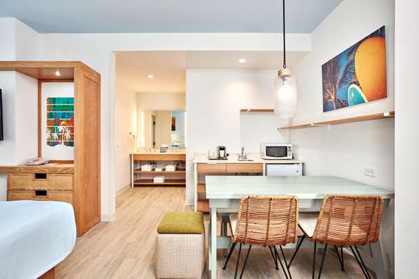  - Universal Dockside Inn & Suites Orlando - I-4, Exits 75A & 75B