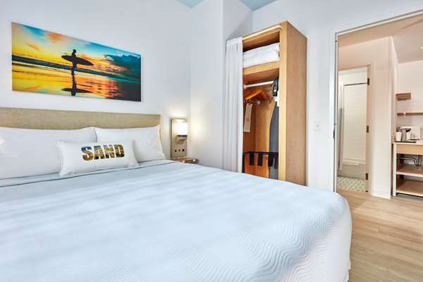  - Universal Dockside Inn & Suites Orlando - I-4, Exits 75A & 75B