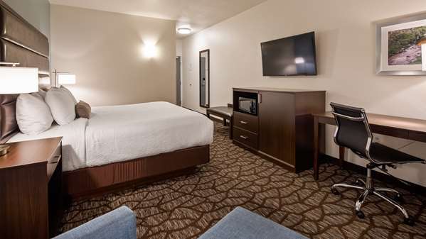  - Best Western Crater Lake Highway White City Hotel
