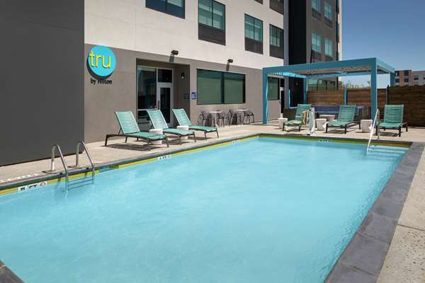 Pool - Tru by Hilton Hotel Southwest Lubbock