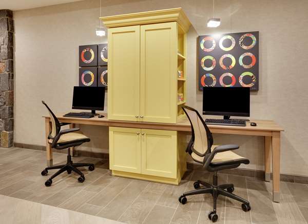 Conference Area - Home2 Suites by Hilton Yakima