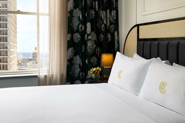  - Candler Hotel Atlanta - I-75 & I-85, Exit 248A & 248B