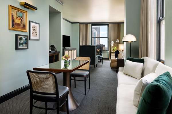 - Candler Hotel Atlanta - I-75 & I-85, Exit 248A & 248B