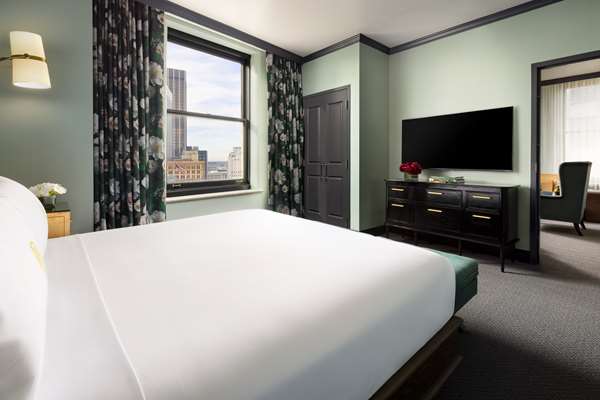  - Candler Hotel Atlanta - I-75 & I-85, Exit 248A & 248B