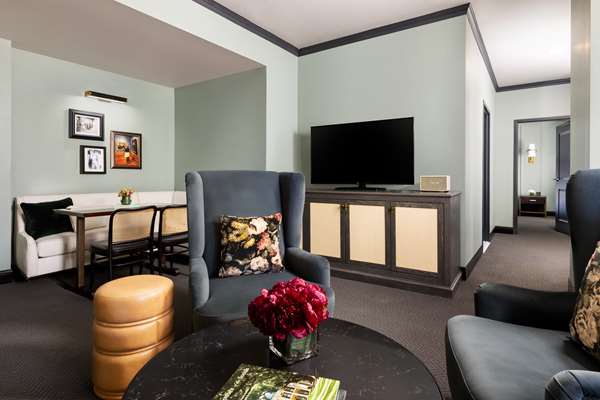  - Candler Hotel Atlanta - I-75 & I-85, Exit 248A & 248B