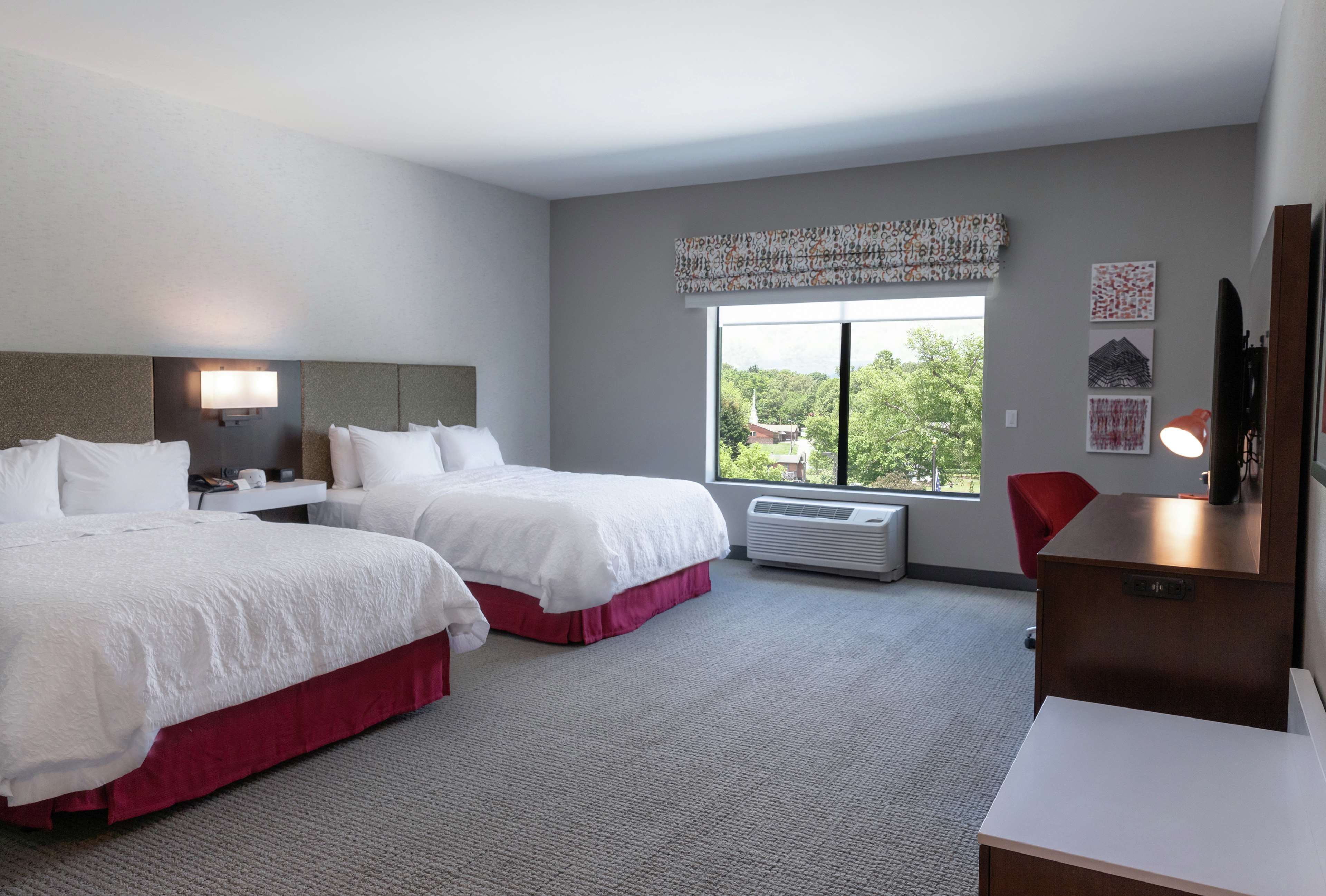Hampton Inn by Hilton Black Mountain Room Type - 2QN ACCESSIBLE TUB NS