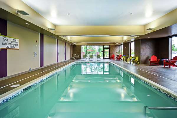 Pool - Home2 Suites by Hilton Amherst