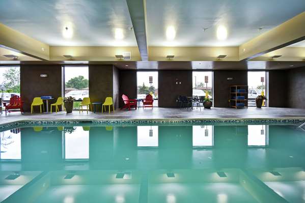 Pool - Home2 Suites by Hilton Amherst