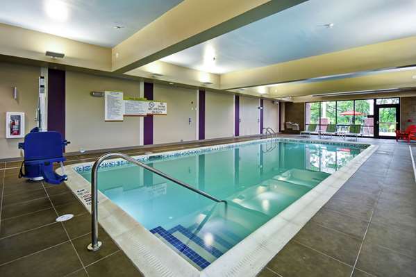 Pool - Home2 Suites by Hilton Amherst