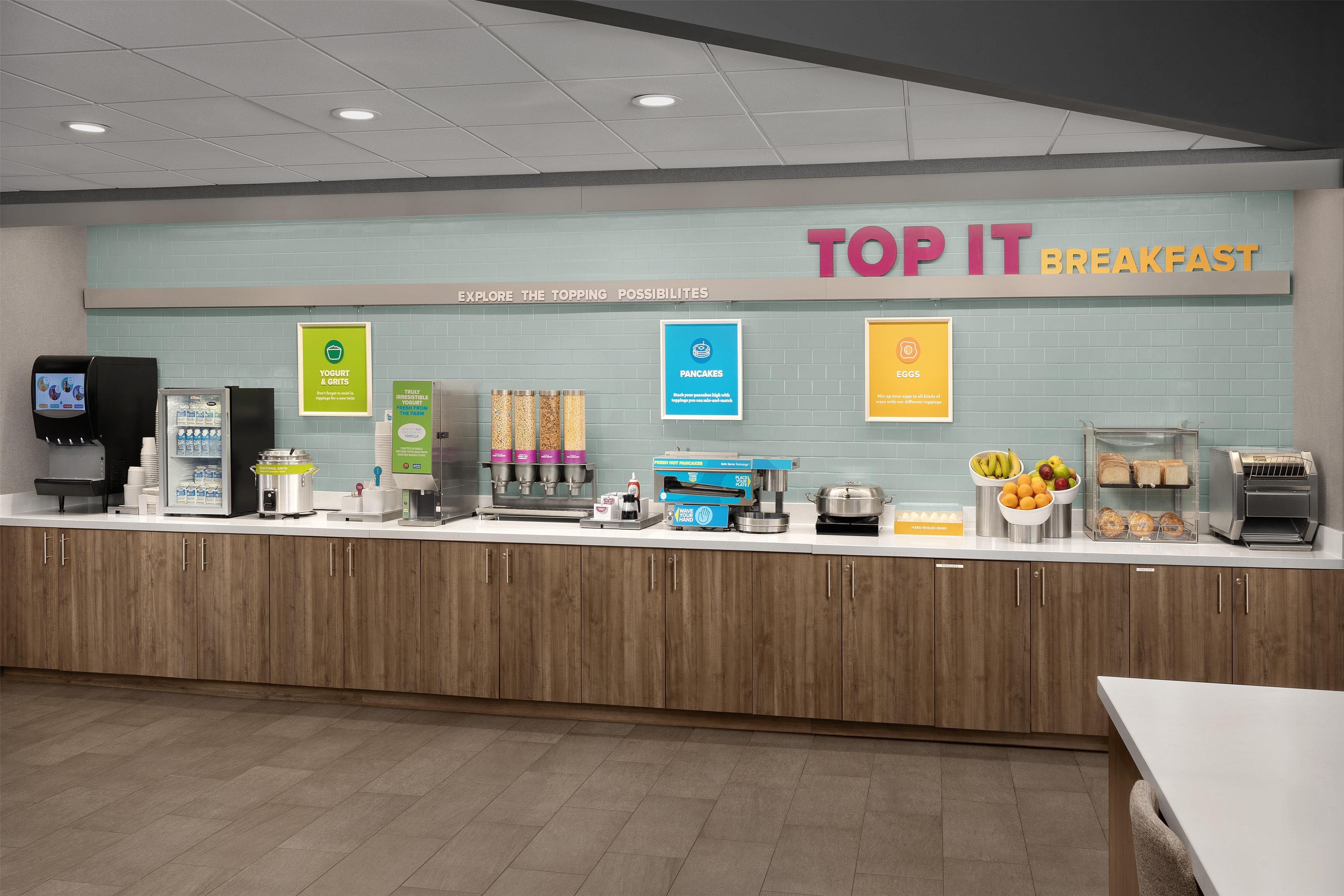 Breakfast Area | Tru by Hilton Orangeburg