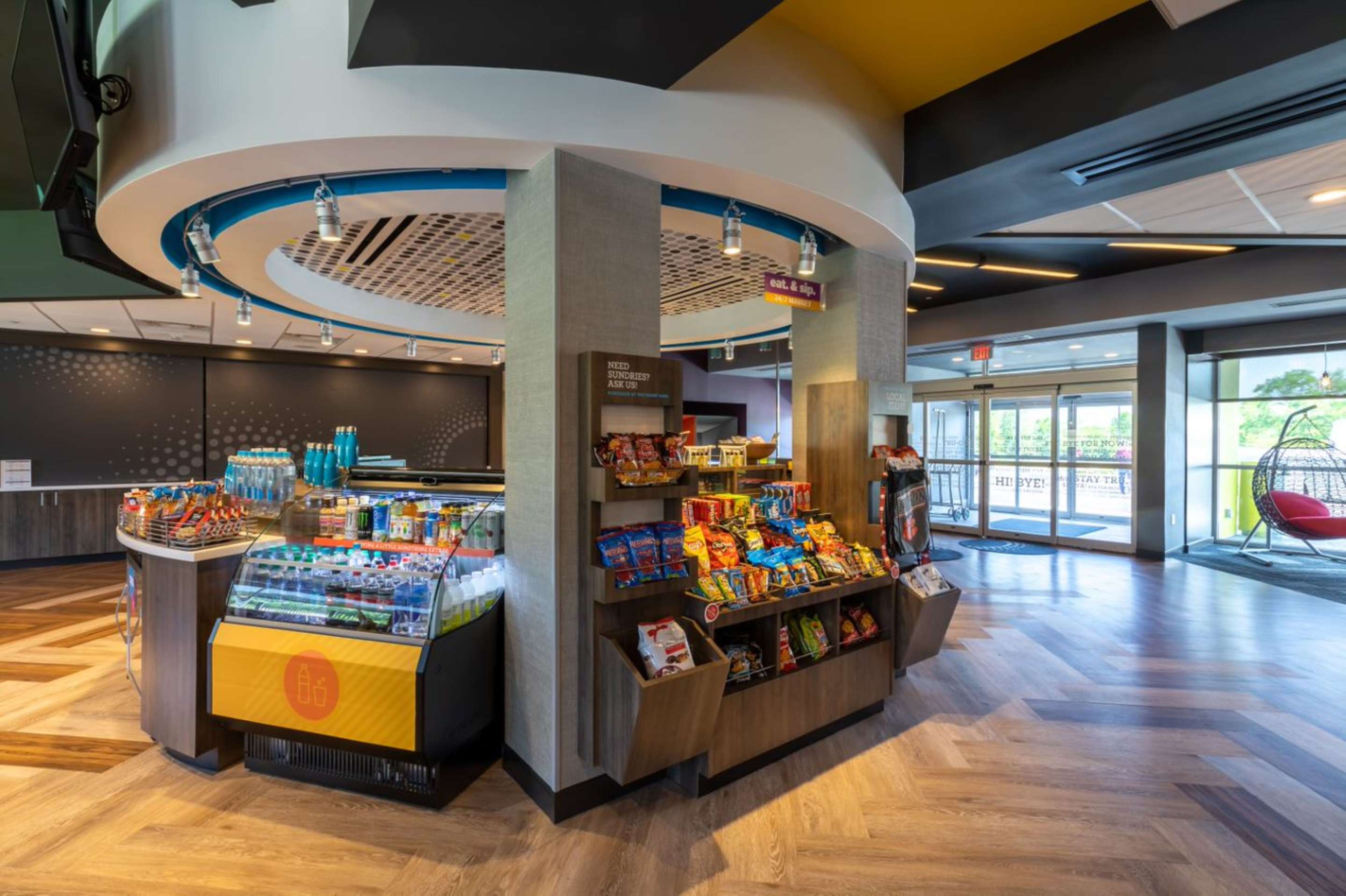Lobby | Tru by Hilton Seneca Clemson