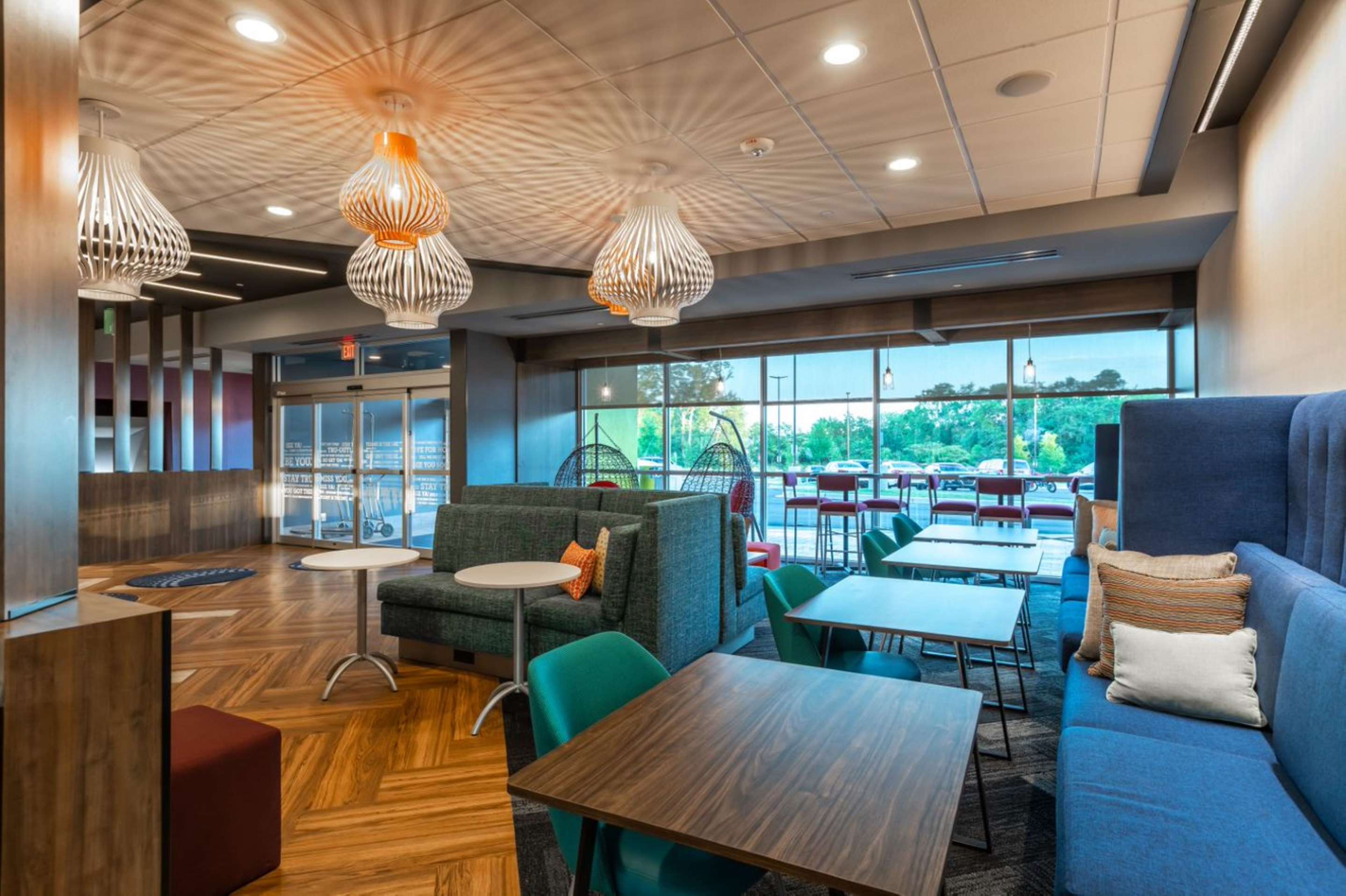 Lobby | Tru by Hilton Seneca Clemson