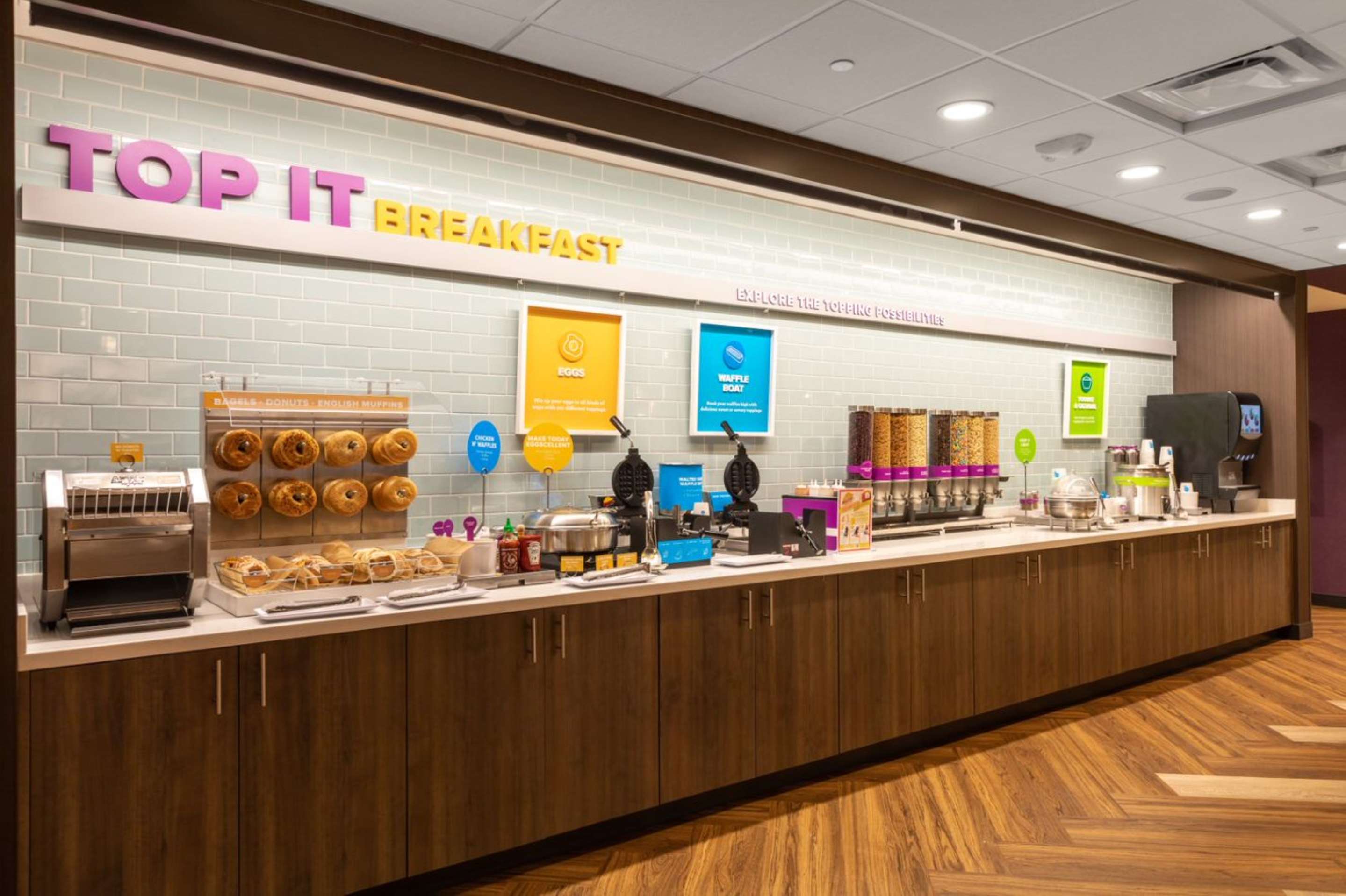 Breakfast Area | Tru by Hilton Seneca Clemson