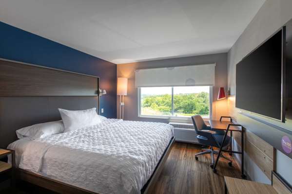  - Tru by Hilton Hotel Seneca