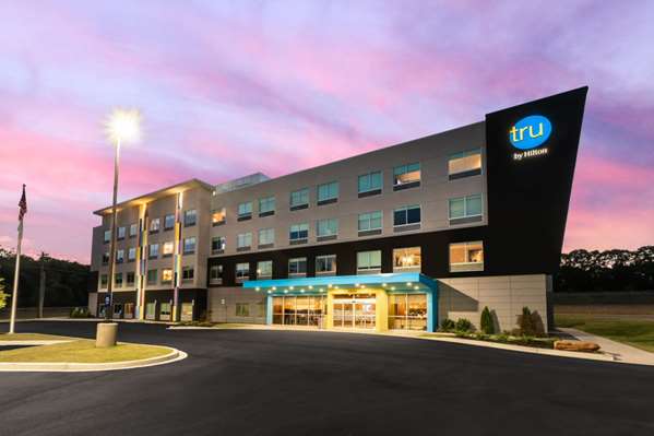 Exterior view - Tru by Hilton Hotel Seneca