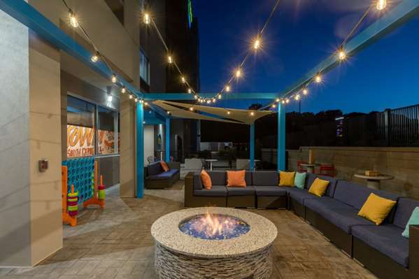 Exterior view - Tru by Hilton Hotel Seneca