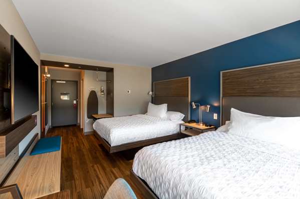  - Tru by Hilton Hotel Seneca