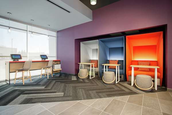 Conference Area - Tru by Hilton Hotel Valley Forge Audubon