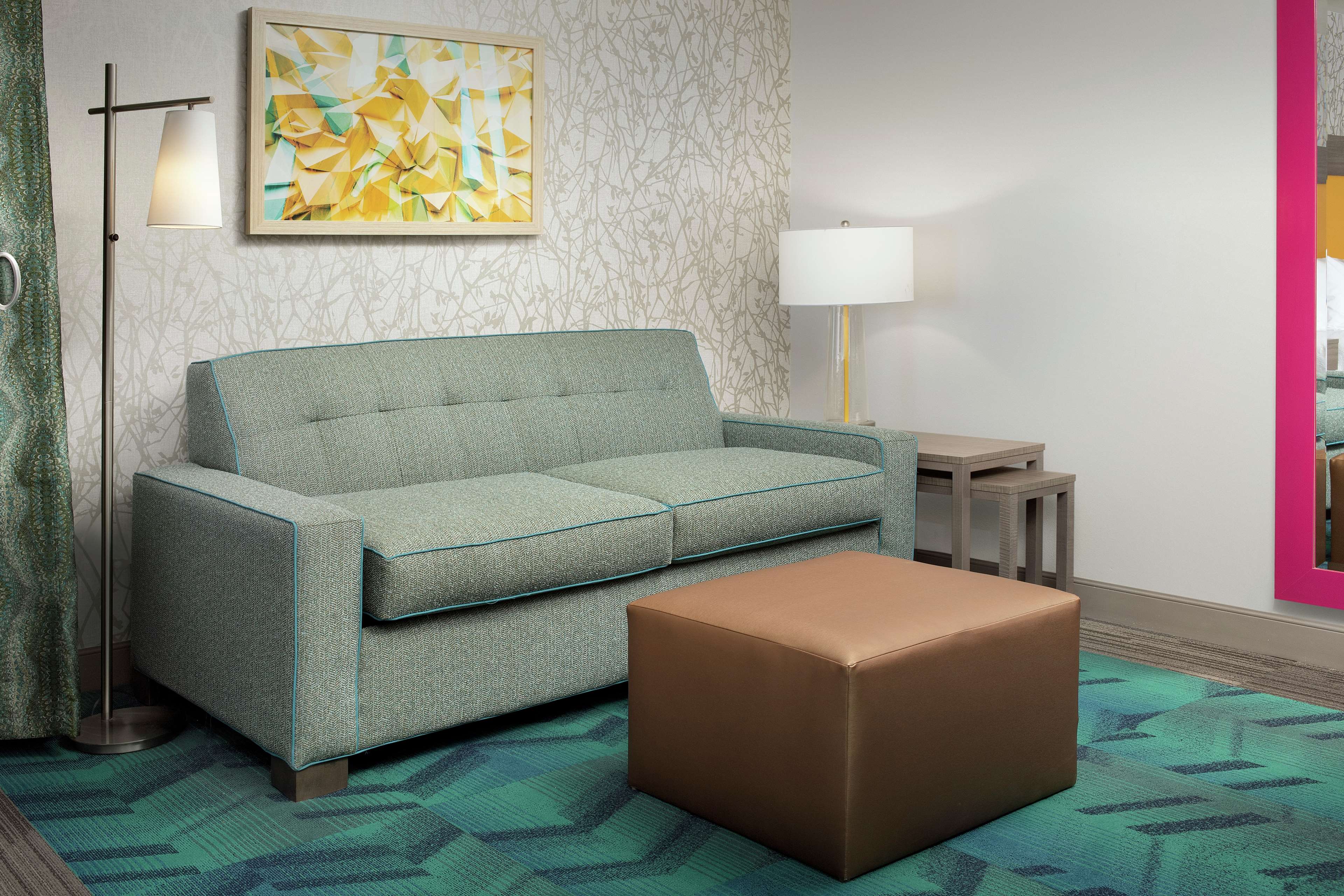 Home2 Suites by Hilton Phoenix Airport South, AZ Room Type - 1 KING STUDIO SUITE NOSMOK