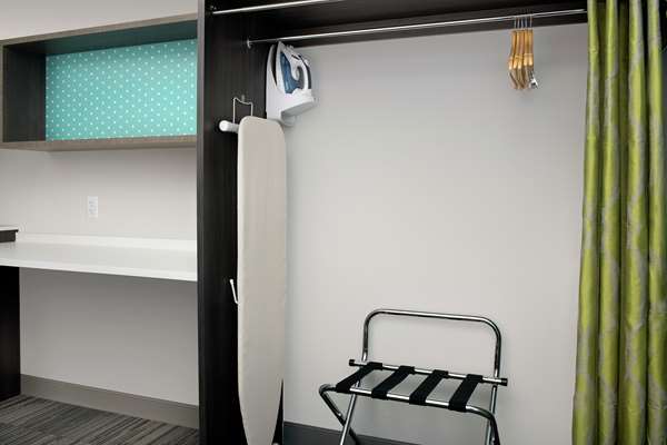  - Home2 Suites by Hilton Airport Phoenix - I-10, Exit 153