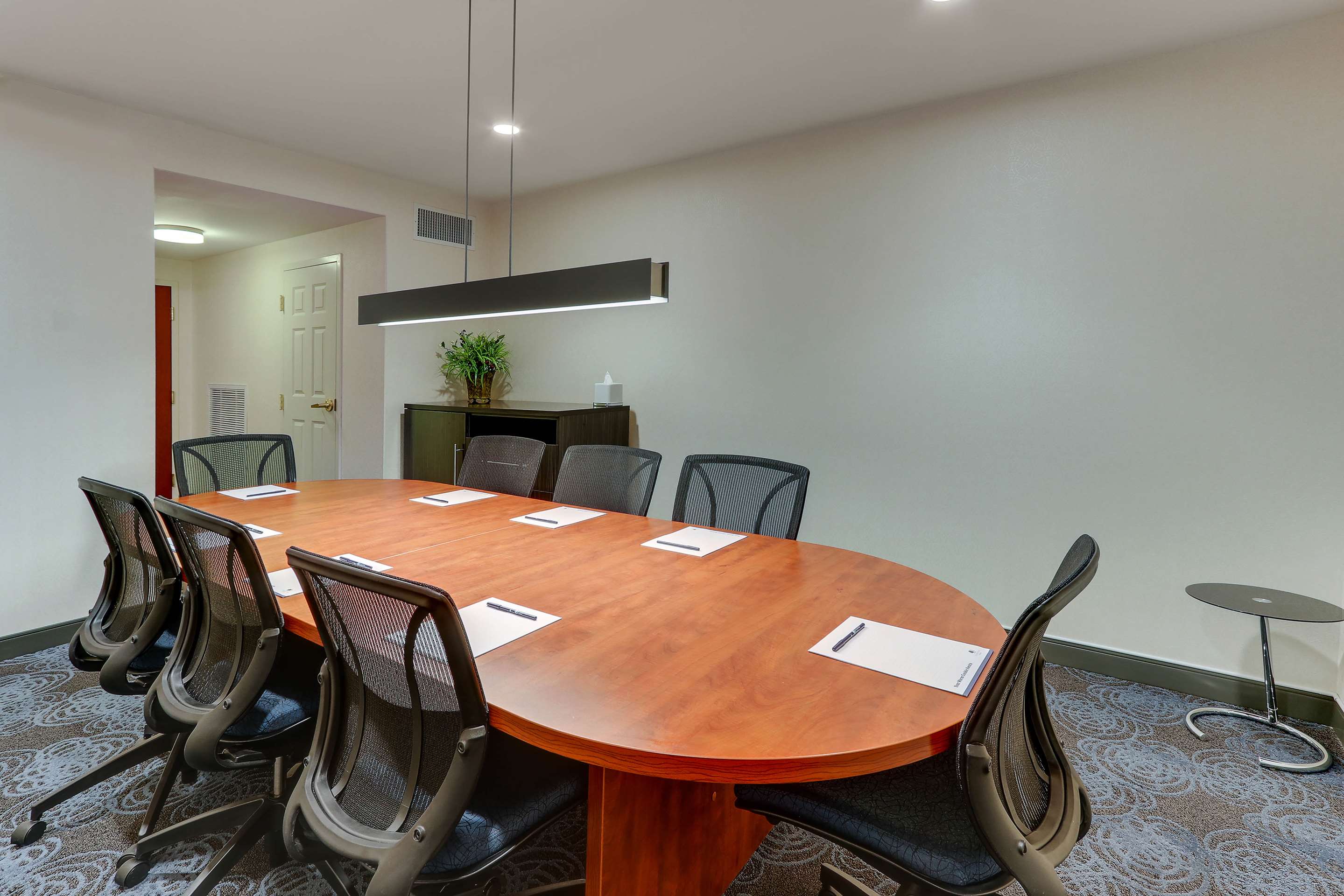 Meeting Room | DoubleTree by Hilton St. Louis Forest Park