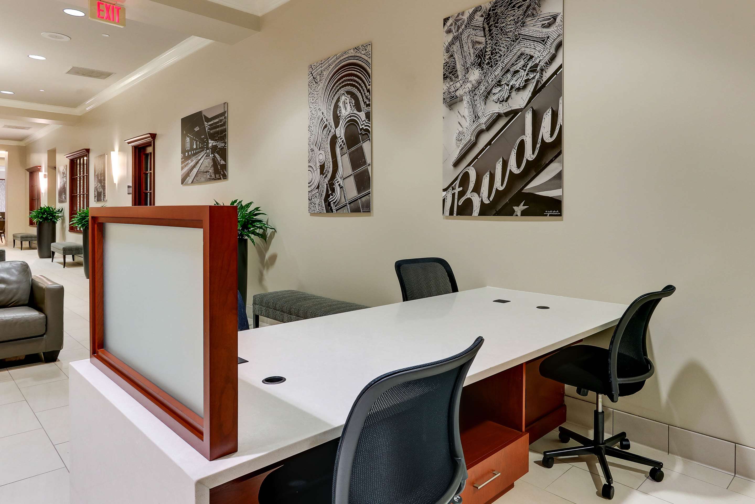 Business Center | DoubleTree by Hilton St. Louis Forest Park