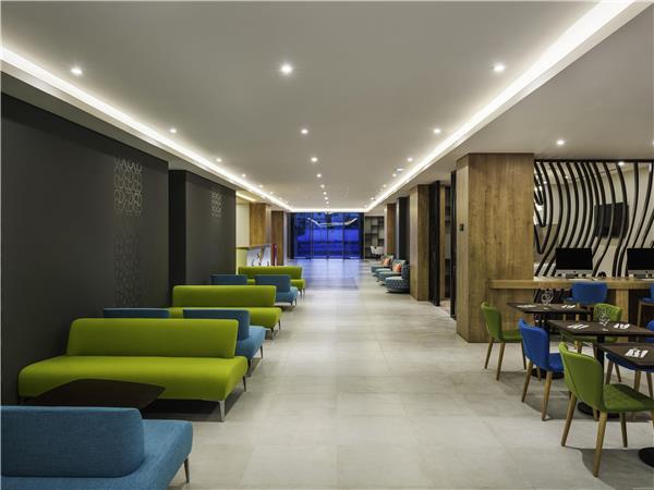 Adagio Aparthotel Jeddah Malik Road
