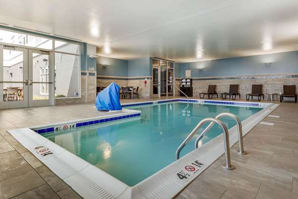 Pool - Cambria Hotel Bettendorf