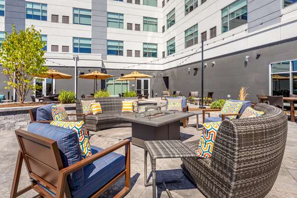 Pool - Cambria Hotel Bettendorf