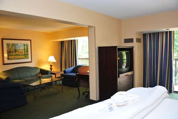  - Fort Magruder Hotel & Conference Center Williamsburg
