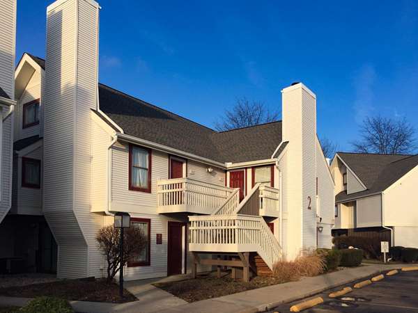 Exterior view - Hilton University Place Hotel Charlotte - I-85, Exit 45