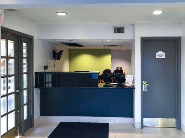  - Hilton University Place Hotel Charlotte - I-85, Exit 45