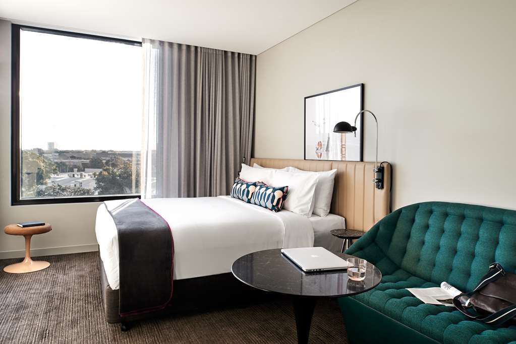 VERIU GREEN SQUARE-guestroom-Guest Room,Suite,On-Site.jpg