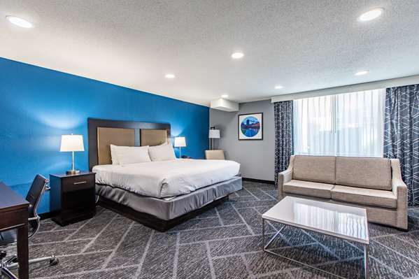 Suite - Best Western Rochester Hotel Mayo Clinic Area